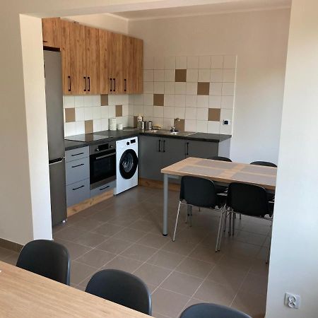 Hostel Przy Stadionie Явожно Екстер'єр фото