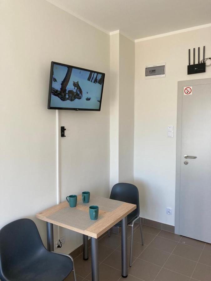Hostel Przy Stadionie Явожно Екстер'єр фото
