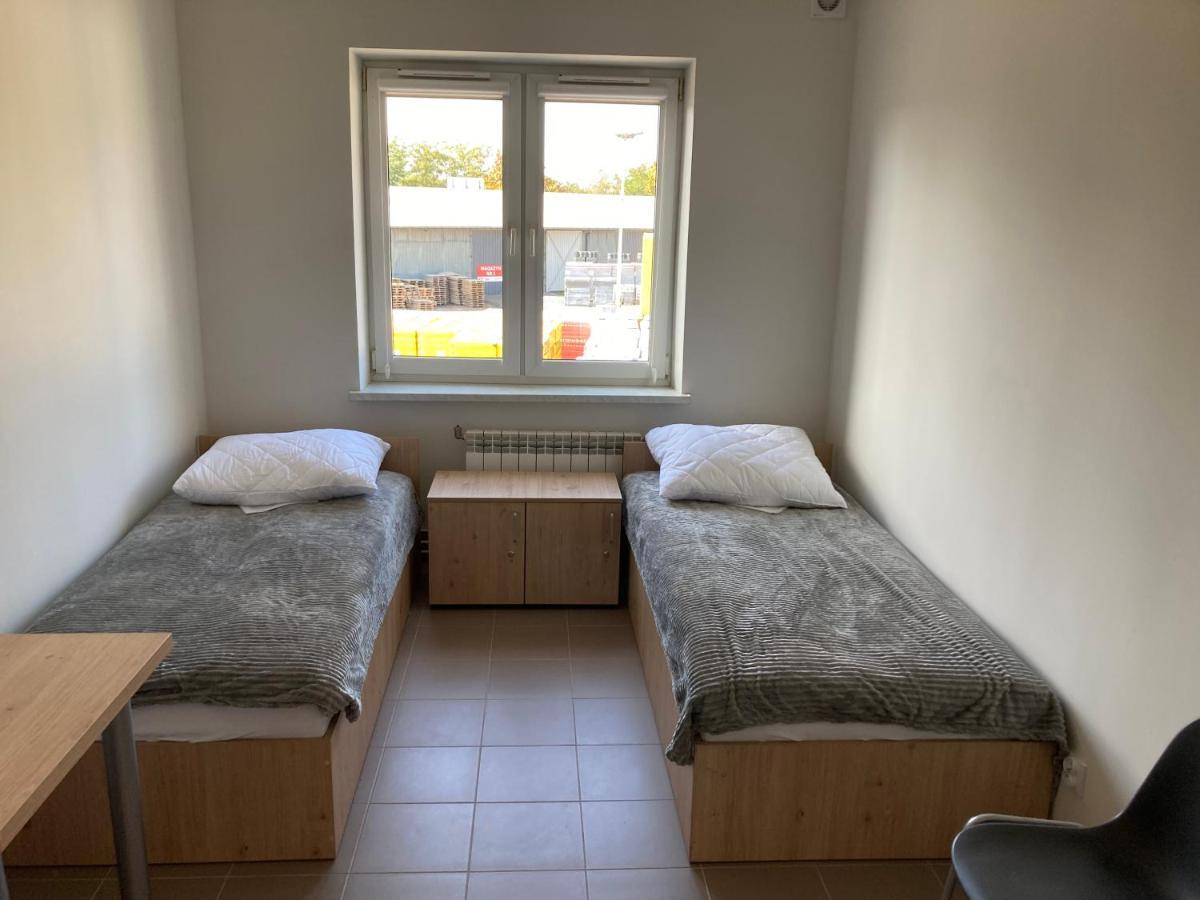 Hostel Przy Stadionie Явожно Екстер'єр фото